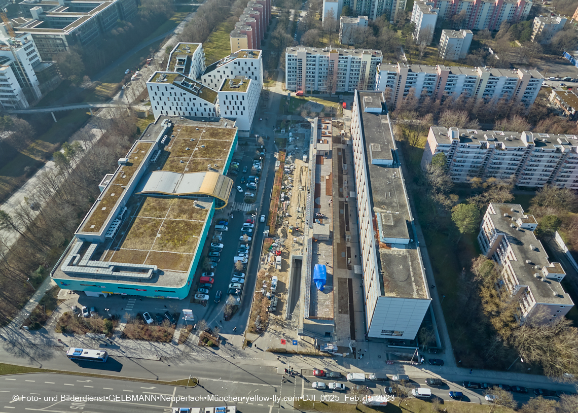 15.02.2023 - Plettzentrum mit Montessori Schule in Neuperlach